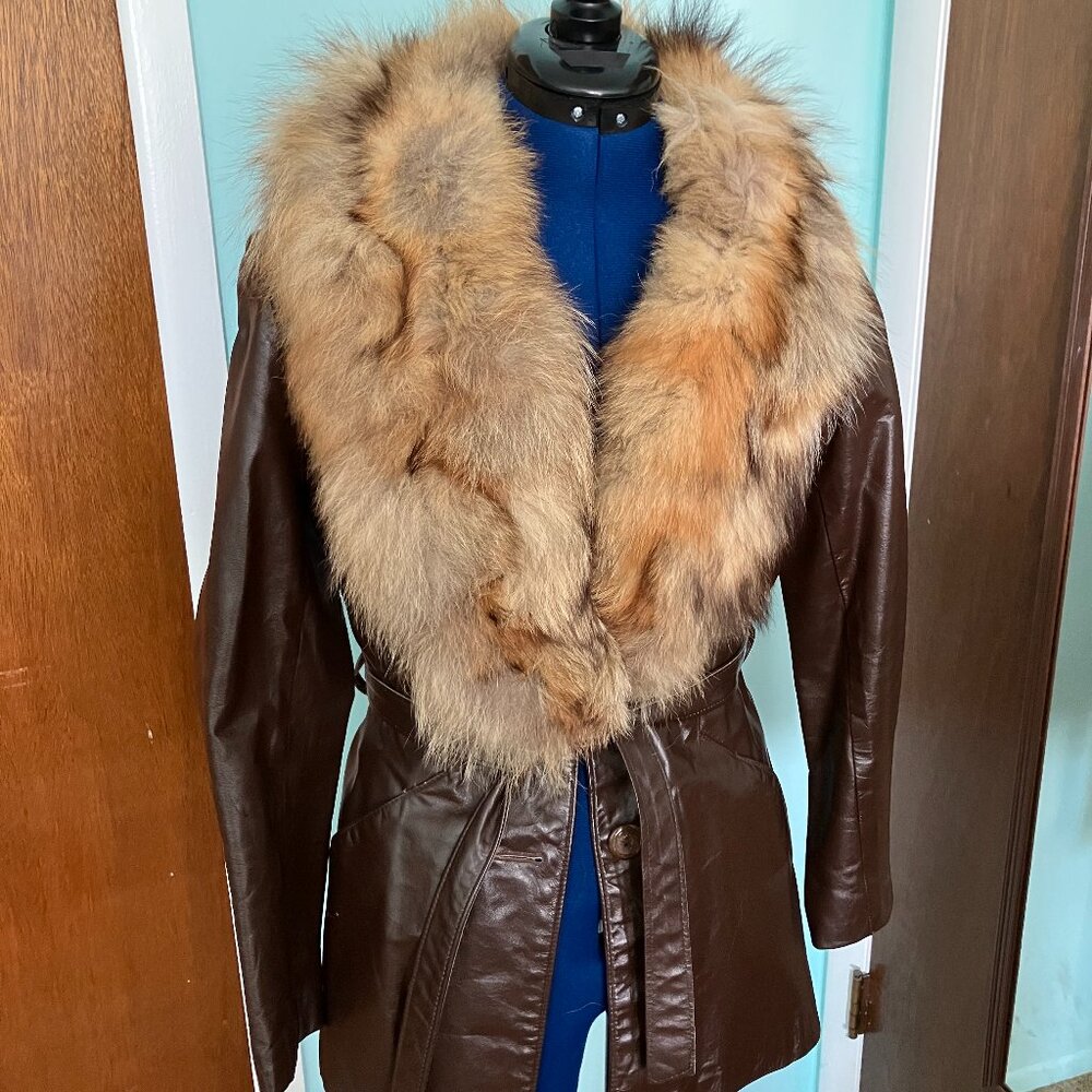 Brown Leather Jacket with Genuine Fox Fur Collar - Winkelman's Best, Size M